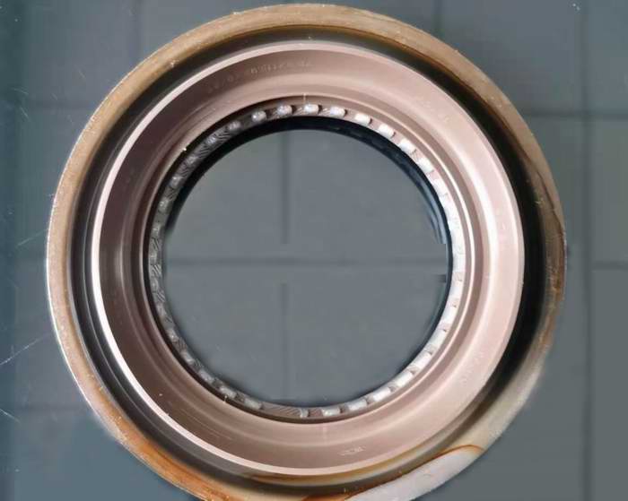 127591 main cone oil seal