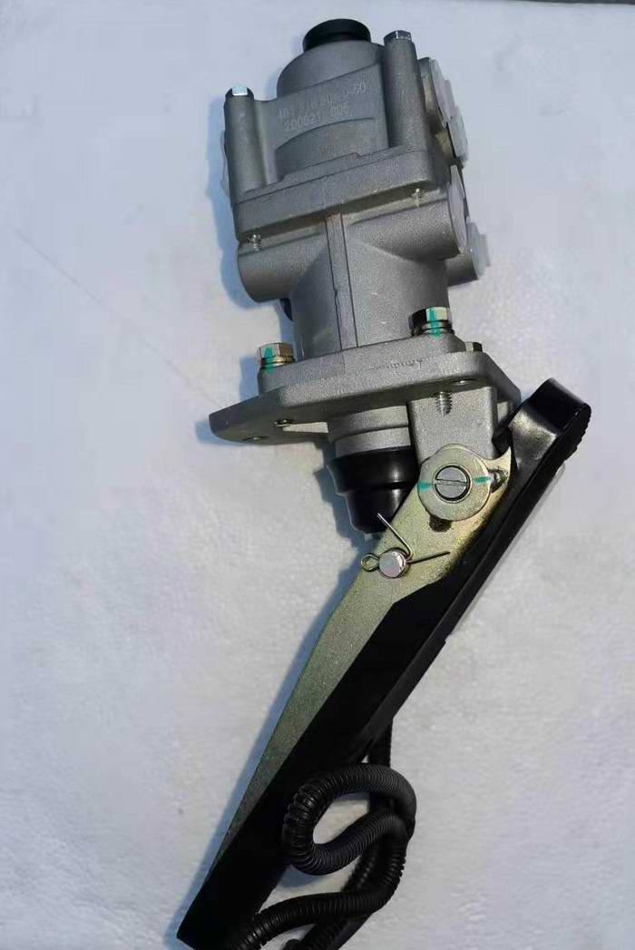 Electronic brake pedal