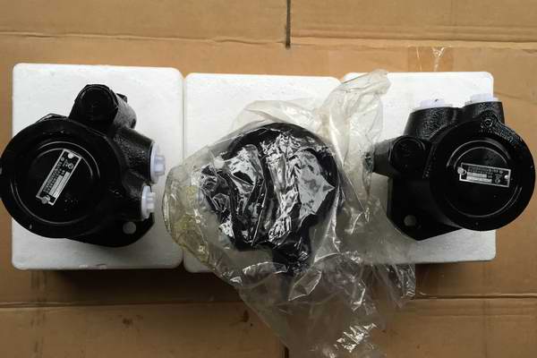 3406010-ff50511 Dongfeng bus chassis with Yuchai yc4f115 engine power steering pump assembly